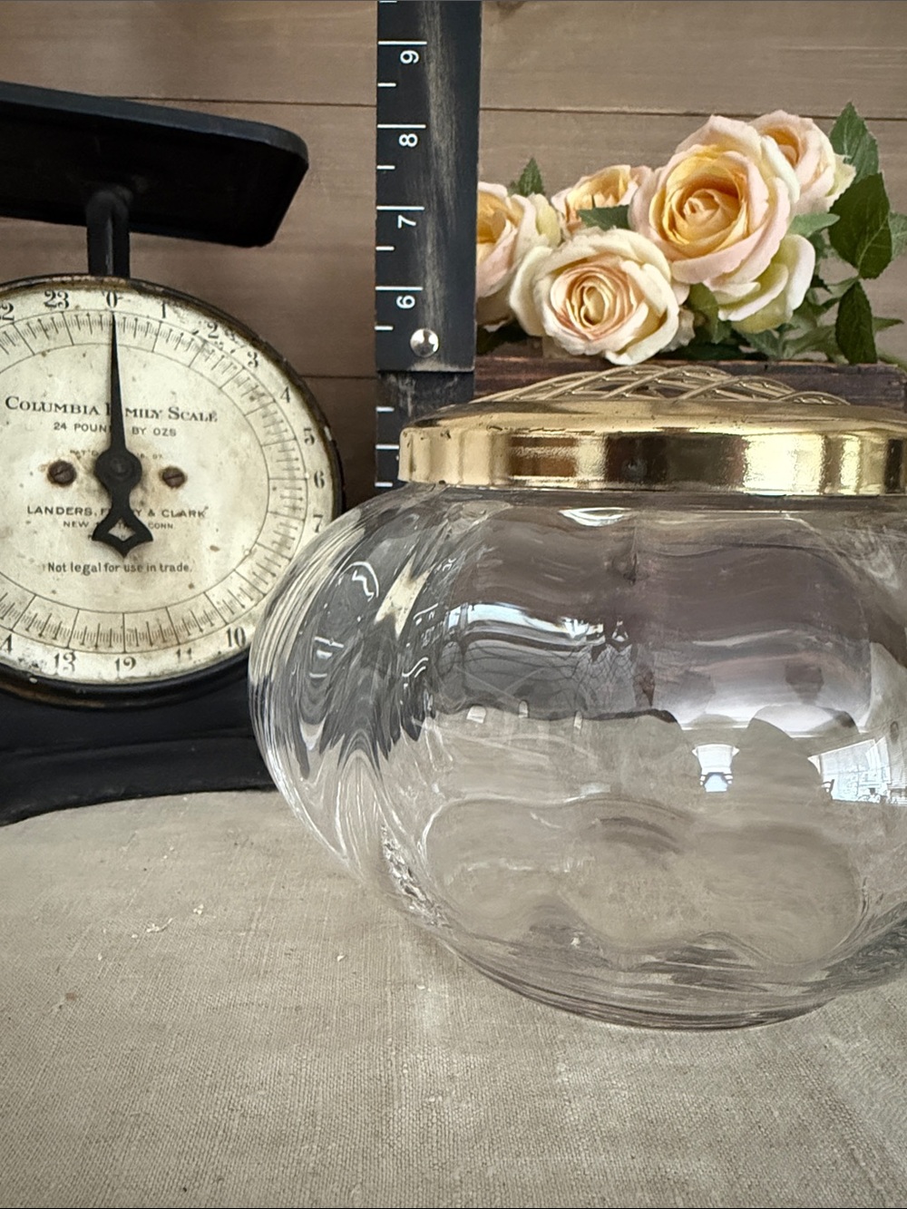 VTG | Glass Bowl Flower Bud Vase - Picture 9 of 9